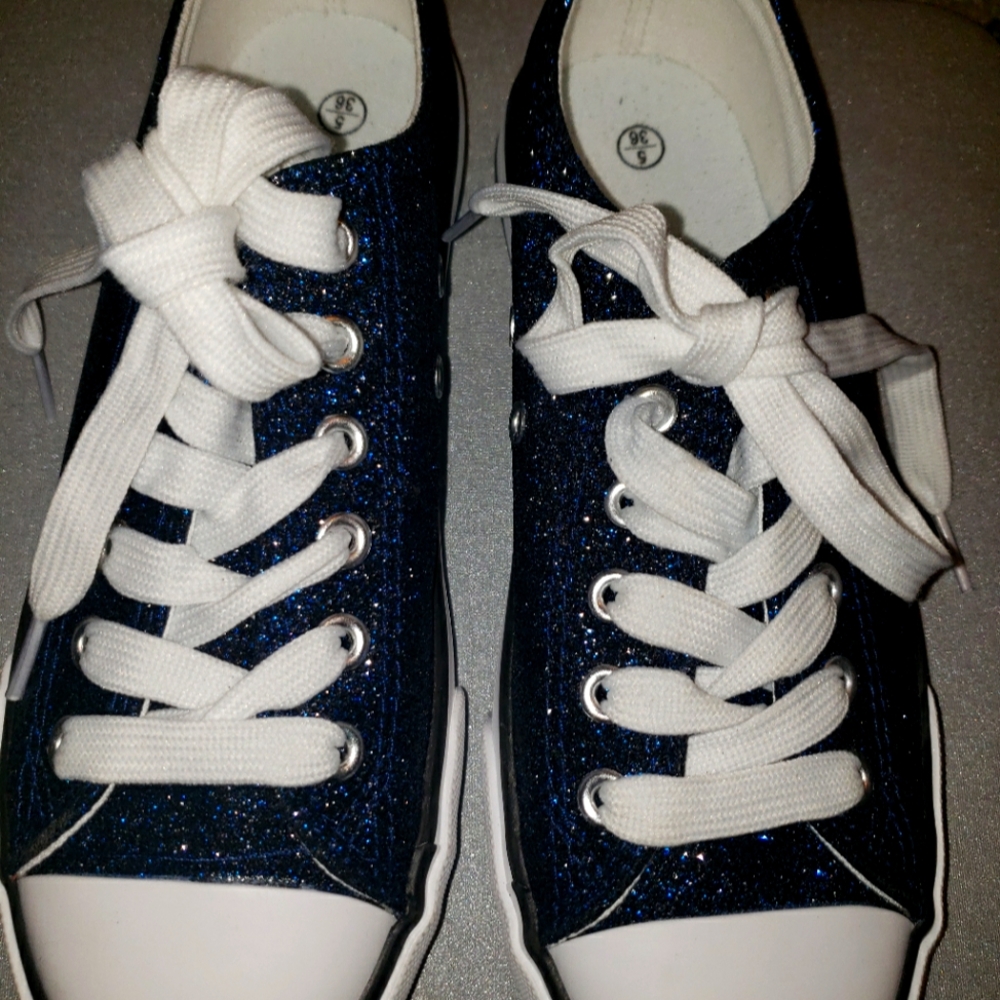 Women  glitter canvas shoes